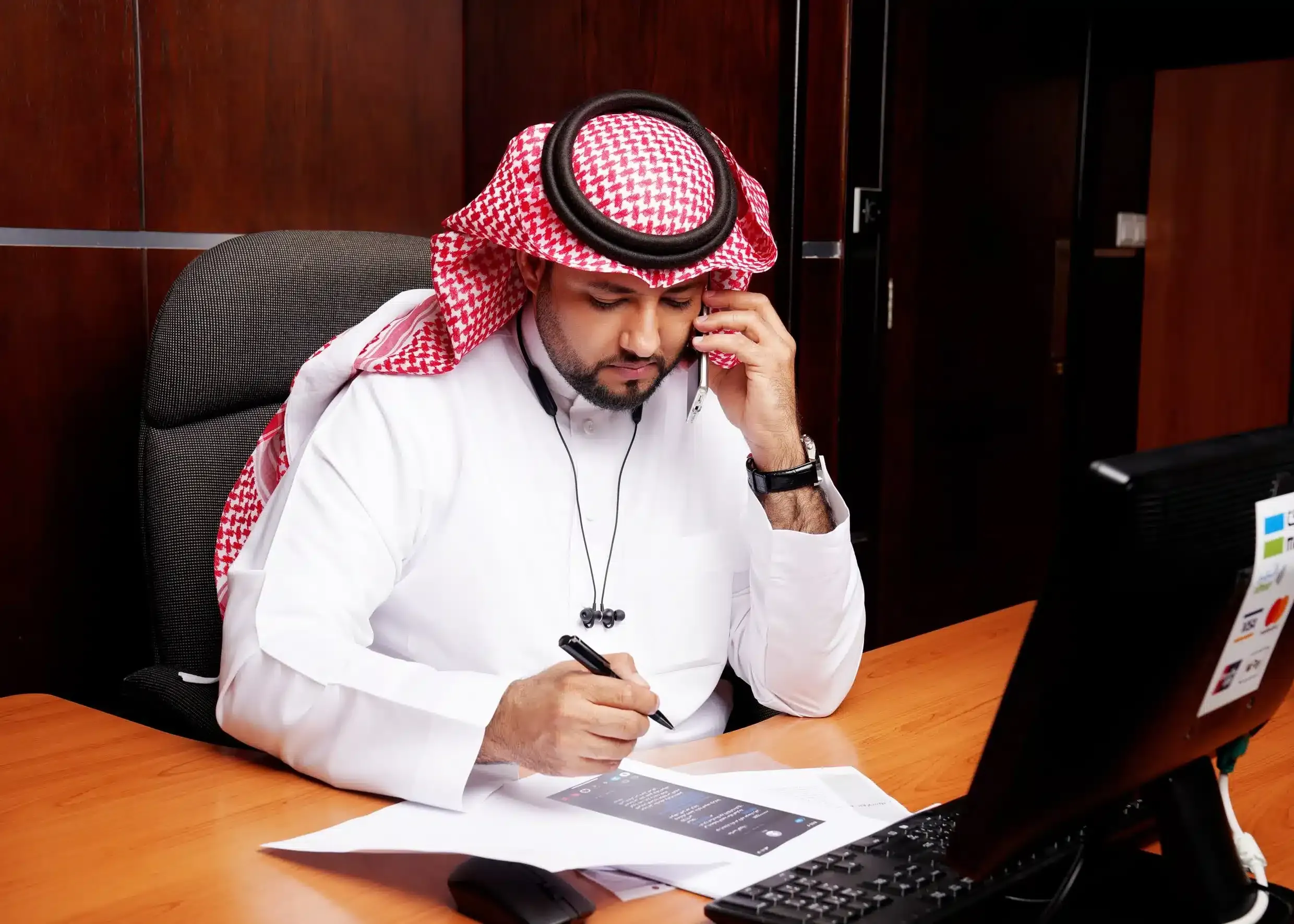 وفّر وقتك وجهدك مع خدمات معقب تصديق الغرفة التجارية المعتمد! اتصل الان